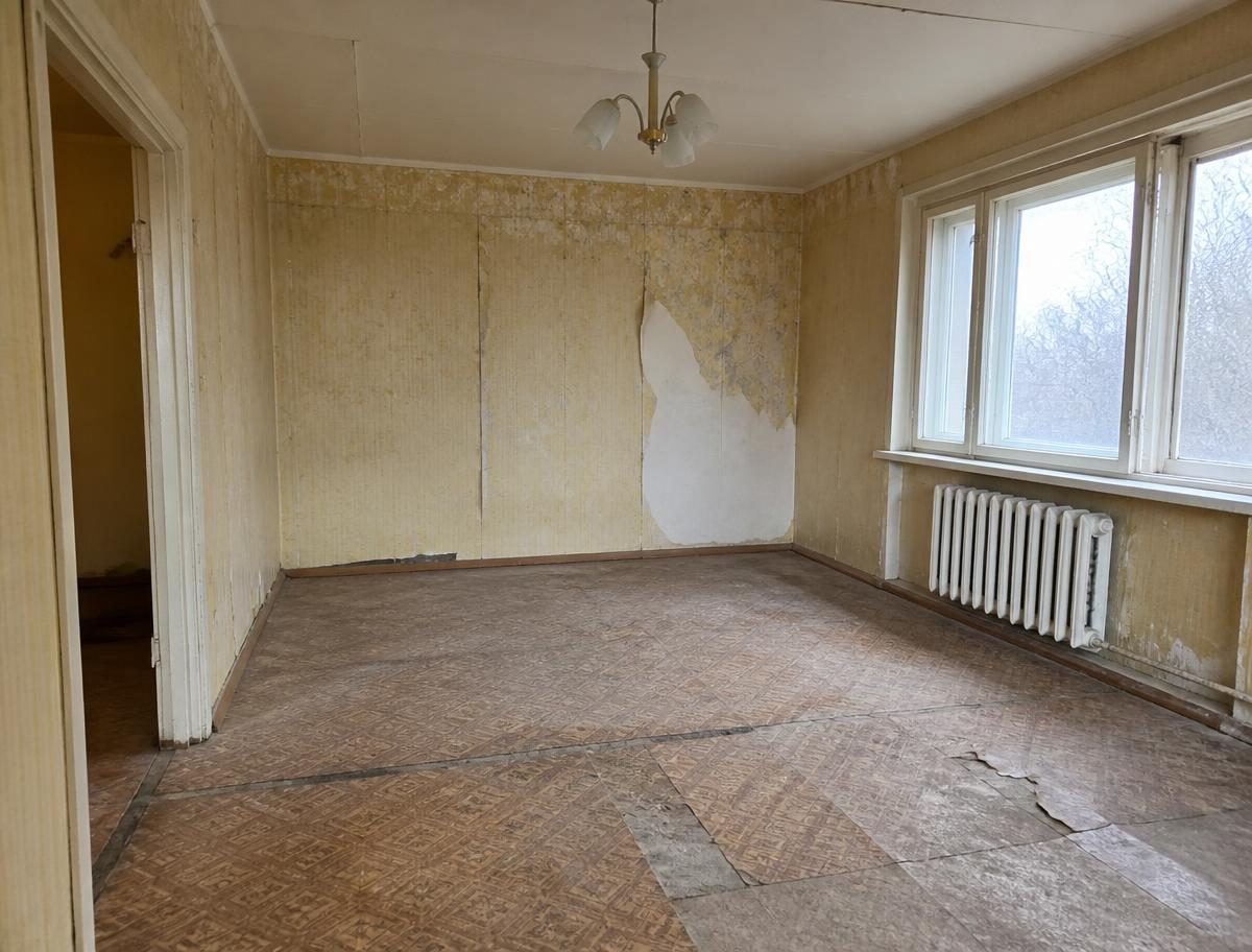 Renovation: alter Raum bis frisch renoviert – vorher